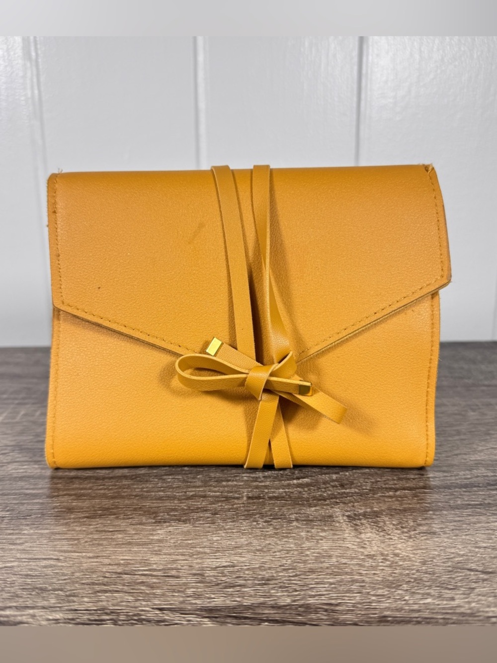 Like-New Glass Ladder & Co Faux Leather Wallet